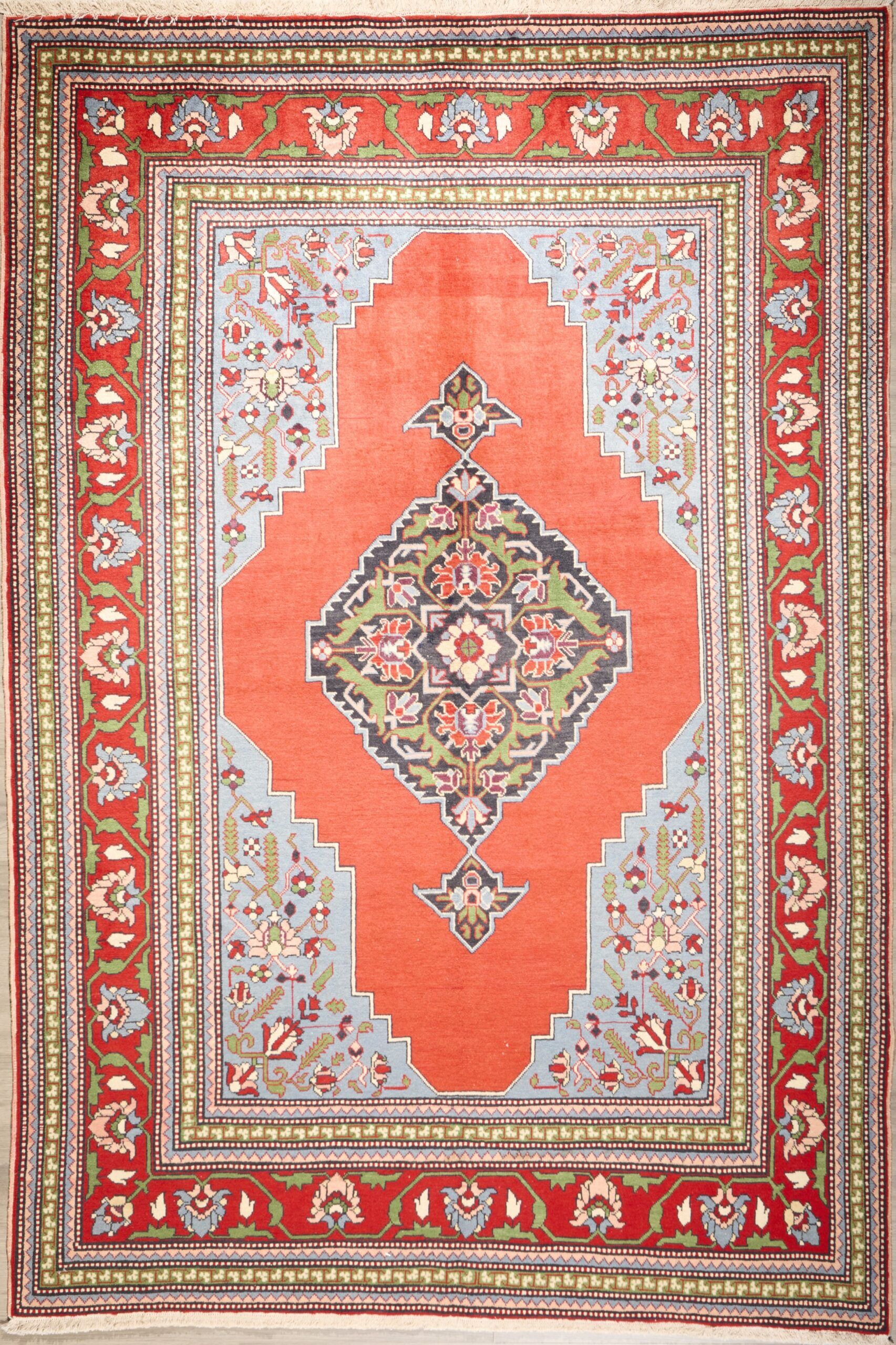 Old Caucasian 8.6 x 5.9