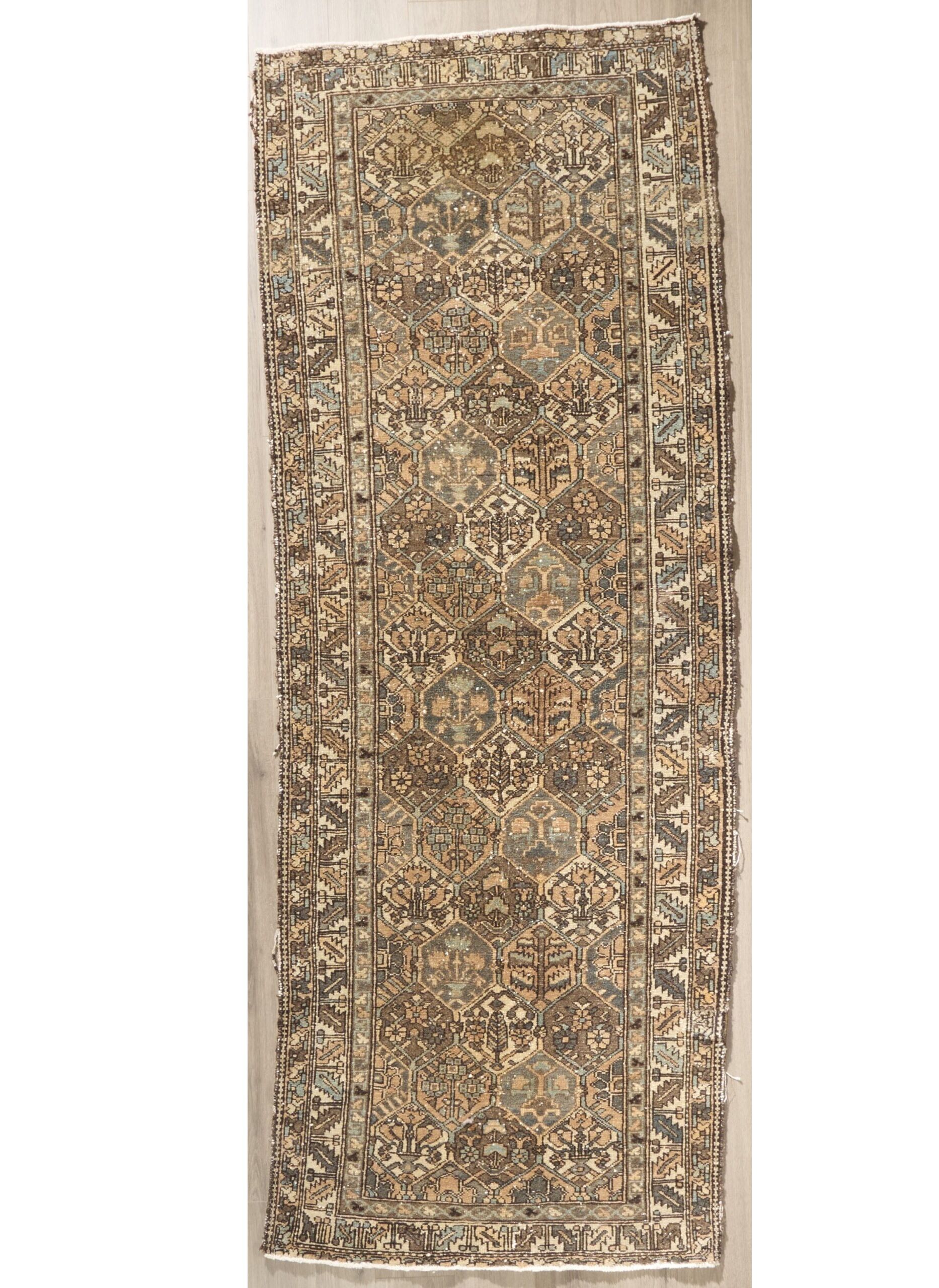 Antique Vintage Persian Bakhtiyari 9.8 x 3.8